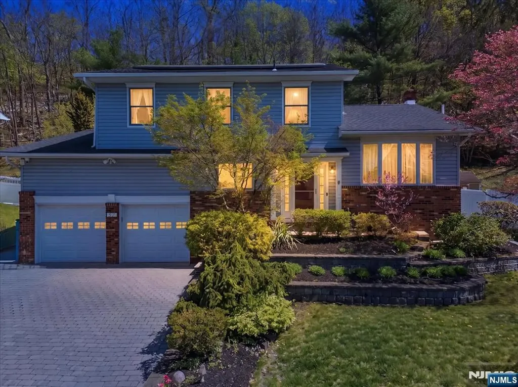 52 Molinari Drive Wanaque NJ 07465