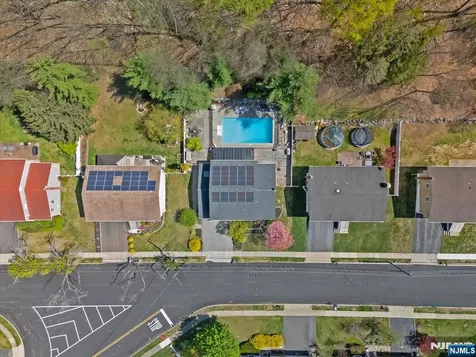 52 Molinari Drive Wanaque NJ 07465