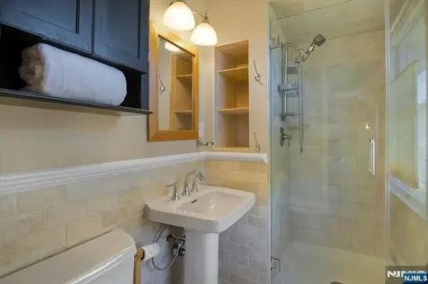 52 Molinari Drive Wanaque NJ 07465