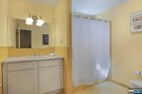 52 Molinari Drive Wanaque NJ 07465