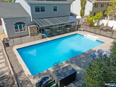 52 Molinari Drive Wanaque NJ 07465