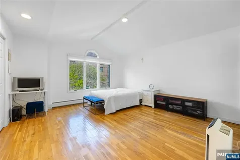 37 Palisades Boulevard Palisades Park NJ 07650