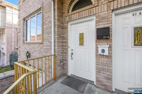 37 Palisades Boulevard Palisades Park NJ 07650