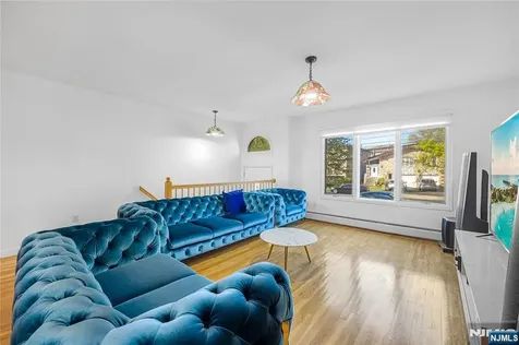 37 Palisades Boulevard Palisades Park NJ 07650