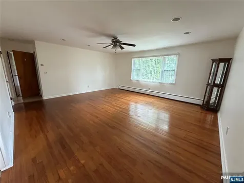 41 Coyne Court Bergenfield NJ 07621
