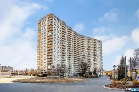 Fort Lee NJ 07024