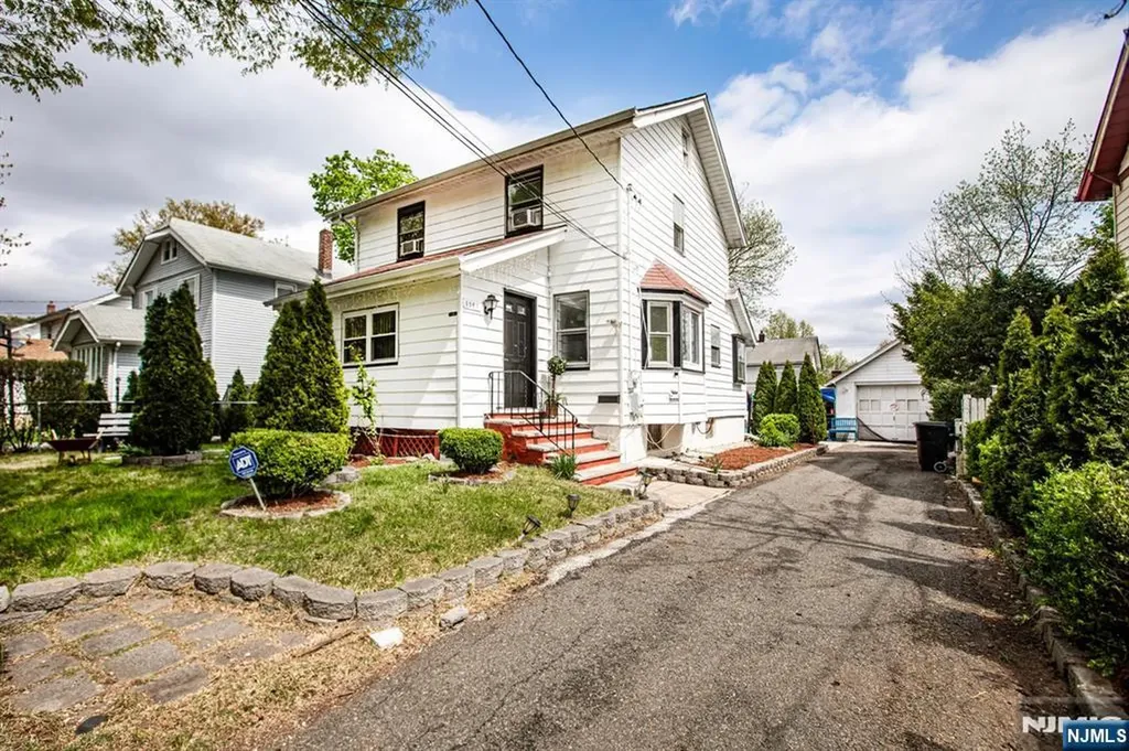 1161 Anna Street Teaneck NJ 07666