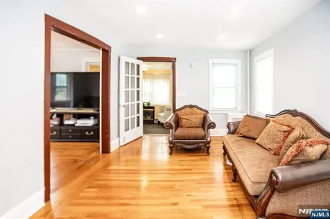 1161 Anna Street Teaneck NJ 07666