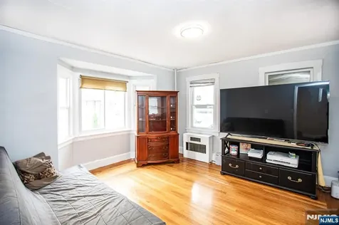 1161 Anna Street Teaneck NJ 07666