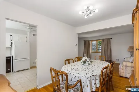 15 Pinho Avenue Carteret NJ 07008