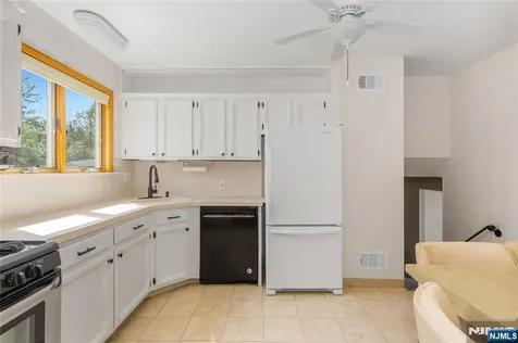 15 Pinho Avenue Carteret NJ 07008