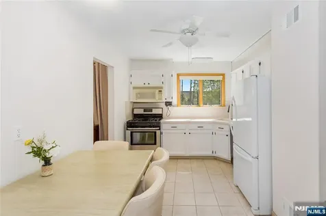 15 Pinho Avenue Carteret NJ 07008