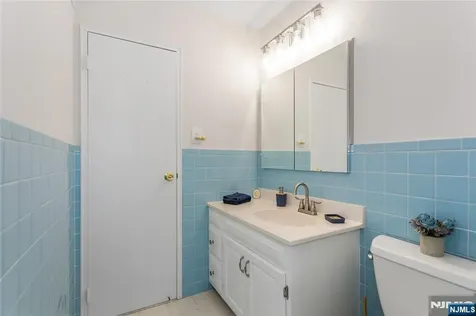 15 Pinho Avenue Carteret NJ 07008