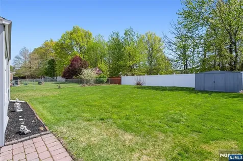 15 Pinho Avenue Carteret NJ 07008