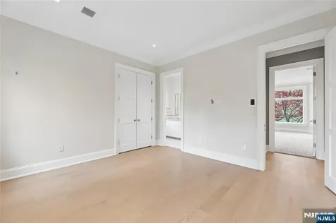 351 Lewelen Circle Englewood NJ 07631