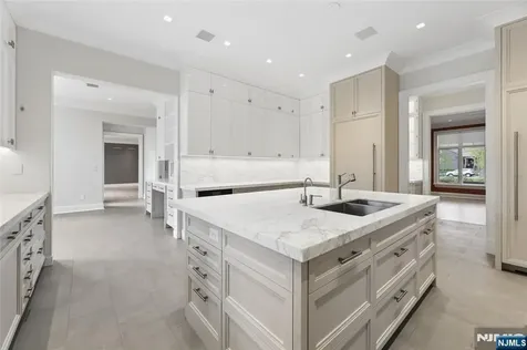 351 Lewelen Circle Englewood NJ 07631