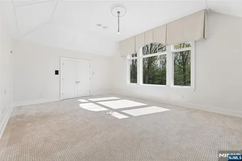 351 Lewelen Circle Englewood NJ 07631