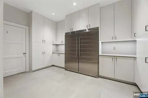 351 Lewelen Circle Englewood NJ 07631