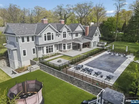 351 Lewelen Circle Englewood NJ 07631