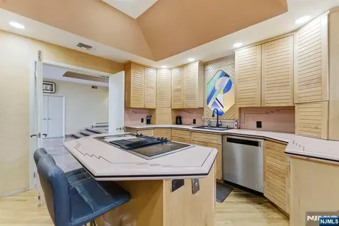 36 Fox Ledge Road Kinnelon Borough NJ 07405