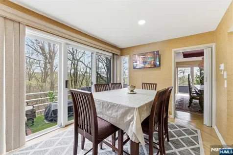 36 Fox Ledge Road Kinnelon Borough NJ 07405