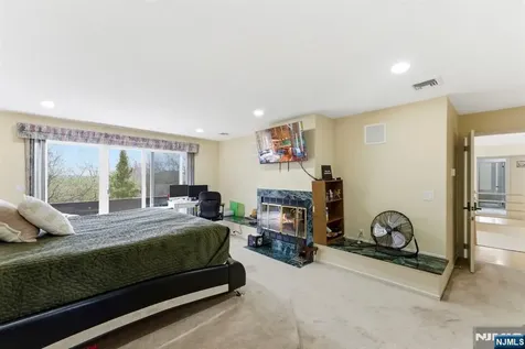 36 Fox Ledge Road Kinnelon Borough NJ 07405
