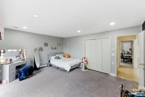 36 Fox Ledge Road Kinnelon Borough NJ 07405