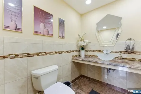 36 Fox Ledge Road Kinnelon Borough NJ 07405