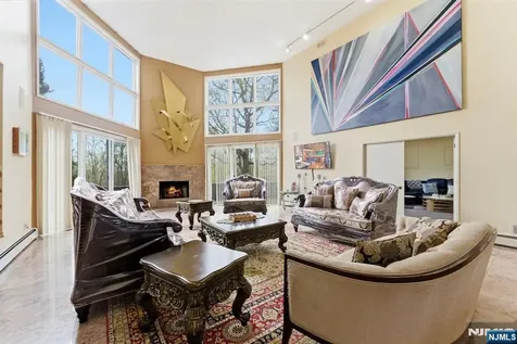 36 Fox Ledge Road Kinnelon Borough NJ 07405
