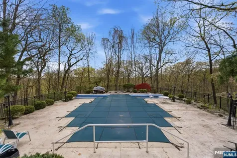 36 Fox Ledge Road Kinnelon Borough NJ 07405