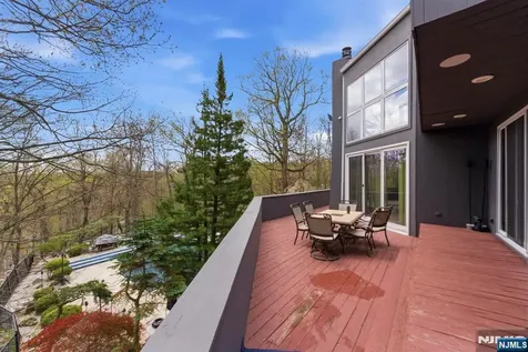 36 Fox Ledge Road Kinnelon Borough NJ 07405