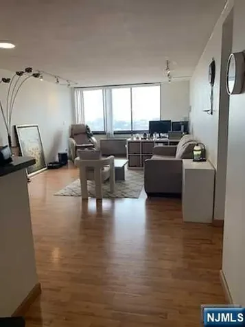 770 Anderson Avenue Cliffside Park NJ 07010