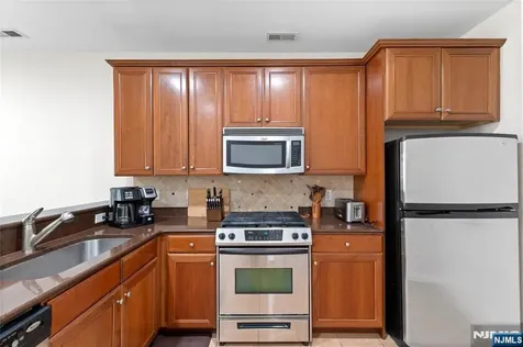1506 Hamilton Street Belleville NJ 07109