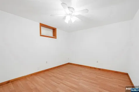 172 Chestnut Street Newark NJ 07105