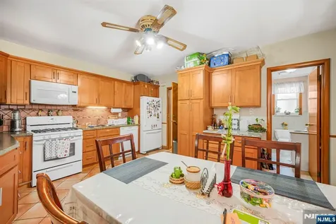 172 Chestnut Street Newark NJ 07105
