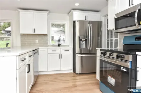 56 E Lake Shore Road Hardyston NJ 07460