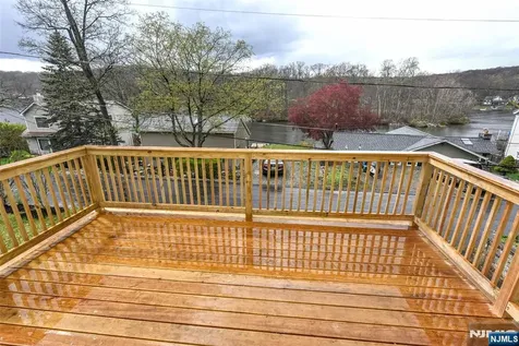 56 E Lake Shore Road Hardyston NJ 07460