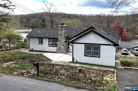 56 E Lake Shore Road Hardyston NJ 07460