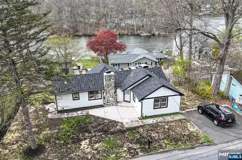 56 E Lake Shore Road Hardyston NJ 07460