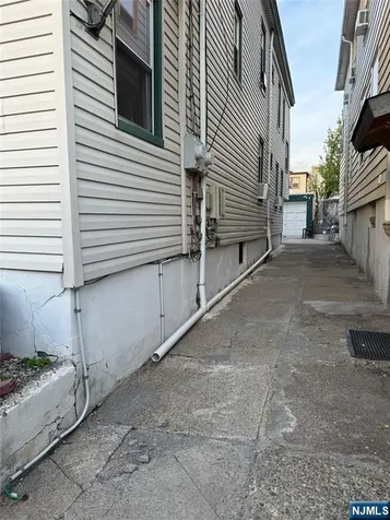 17 Quinn Street Paterson NJ 07501