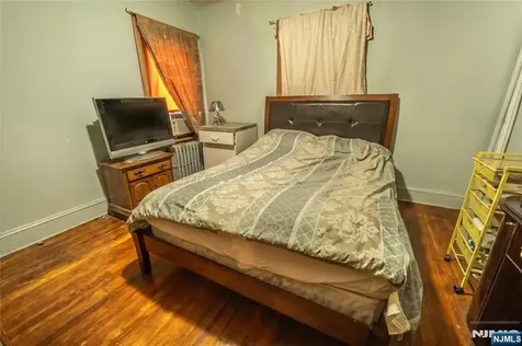 25-27 Goodwin Avenue Newark NJ 07112