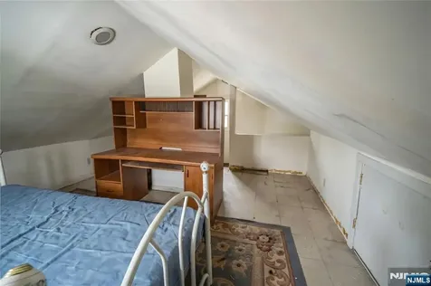 25-27 Goodwin Avenue Newark NJ 07112