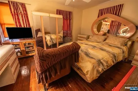 25-27 Goodwin Avenue Newark NJ 07112