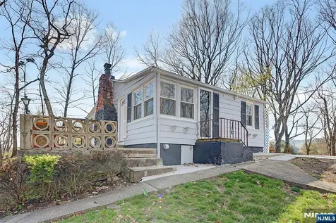 10 Berton Road Boonton Township NJ 07005