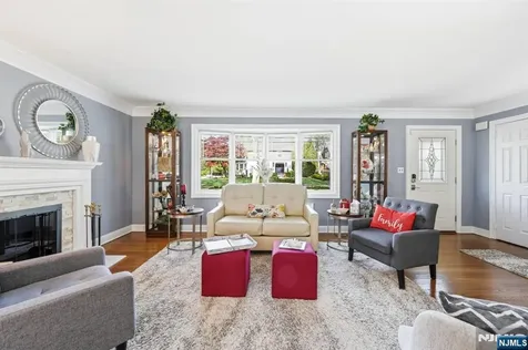 404 Prospect Avenue Oradell NJ 07649