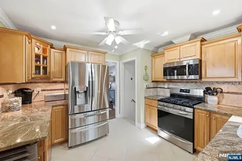 404 Prospect Avenue Oradell NJ 07649