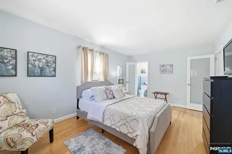 404 Prospect Avenue Oradell NJ 07649