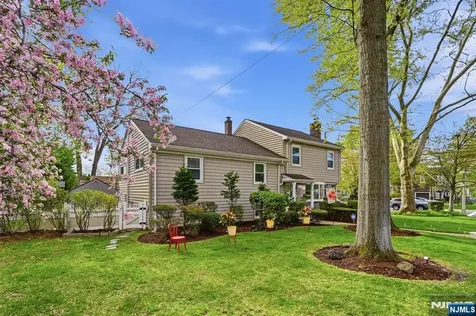 404 Prospect Avenue Oradell NJ 07649