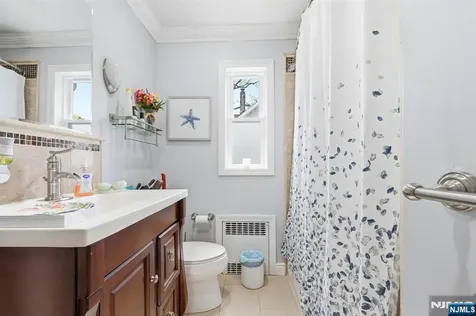 404 Prospect Avenue Oradell NJ 07649