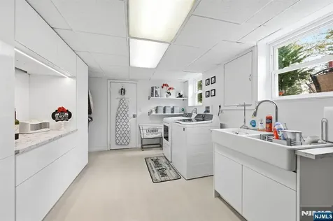 404 Prospect Avenue Oradell NJ 07649
